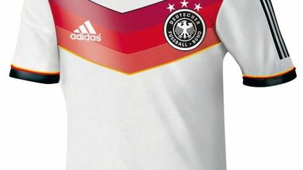 Das Trikot des Anstoßes. Und dabei sind die weißen Hosen noch nicht einmal zu sehen.