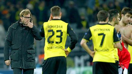 Da verschlägt's mir die Sprache. Jürgen Klopp (li.).