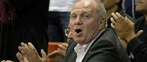 Schaut auch ganz gern mal Basketball: Bayern-Präsident Uli Hoeneß.