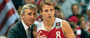 Zwei Ex-Berliner in München: Bayern-Trainer Pesic und Schaffartzik.