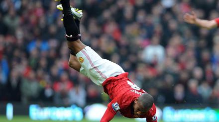 Von Klinsmann lernen, heißt fliegen lernen: Ashley Young wird wegen seiner Schwalben kritisiert. 