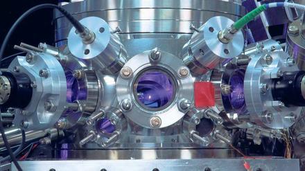 Optische Gitteruhr an der Physikalisch-Technischen Bundesanstalt in Braunschweig