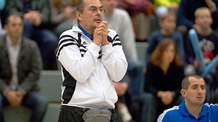 Das Bangen hat sich gelohnt: VfB-Coach Stelian Moculescu.