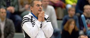 Das Bangen hat sich gelohnt: VfB-Coach Stelian Moculescu.