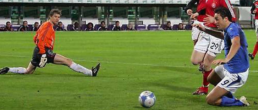 Der Wendepunkt. Die böse Niederlage von Florenz 2006 hat den deutschen Fußball erschüttert, aber auch in Bewegung versetzt. 