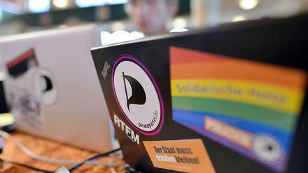 Jeder Abgeordnete soll Entschließungsanträge stellen können, meinen die Piraten. Bisher müssen sich dafür sieben zusammentun.