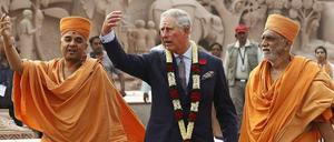 Adliger in Akshardham: Prinz Charles besucht den Hindu-Tempel in Indien