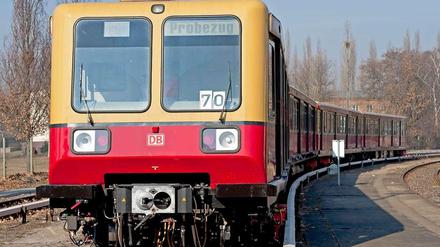 Das Sorgenkind. Die S-Bahnbaureihe 485 sollte eigentlich schon längst ausrangiert sein. Doch wegen des S-Bahn-Desasters sind sie unverzichtbar.