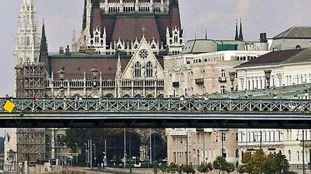 Budapests Stadtparlament hat ein hartes Gesetz gegen Obdachlose beschlossen.