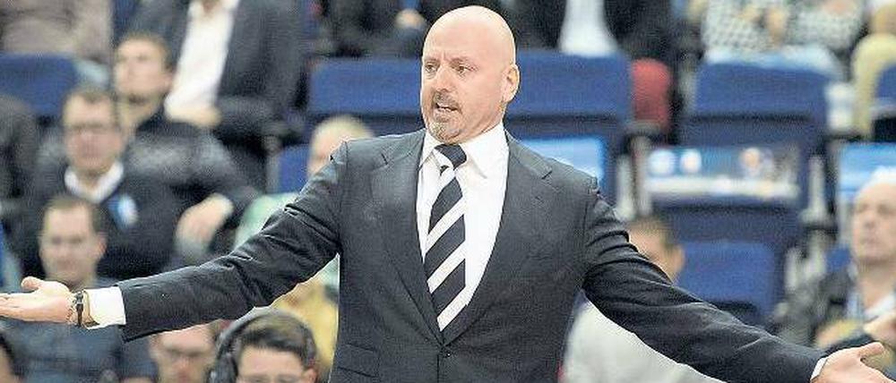 Entspannt euch! Albas Trainer Sasa Obradovic hat kein Problem mit den Fans in Deutschland – zu Hause in Serbien hat er schon ganz andere Sachen erlebt. 