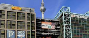 Nachmieter gesucht. 10.000 Quadratmeter stehen hier leer. Und auch das riesige Parkhaus wird wenig genutzt.