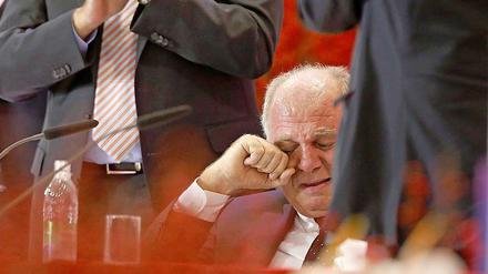 Jubel, Trubel und auch ein paar Tränen. Willkommen beim FC Bayern München.