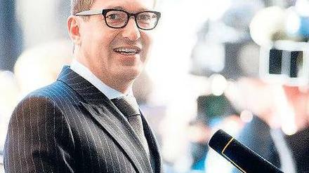 Ein echter Regionalist. Zu Alexander Dobrindt passen am besten Trachtenjanker und Bergstiefel. Sein Berliner Look wirkt eher wie eine Verkleidung. Foto: Maurizio Gambarini/dpa