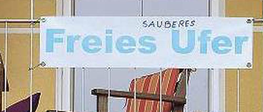 Auf zum freien Ufer. Potsdamer und Spandauer demonstrieren seit Jahren für einen freien Weg.