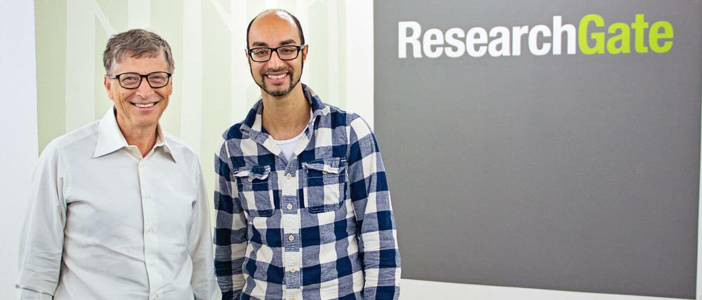 Bill Gates zu Besuch bei Researchgate in Berlin. Gründer Ijad Madisch führte den Microsoft-Gründer durch die Büros.