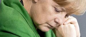 NSA und keiner hört hin: Bundeskanzlerin Angela Merkel bei der NSA-Debatte im Bundestag