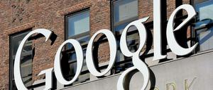Verbraucherschützer haben sich in erster Instanz mit einer Klage gegen verschiedene Punkte der Nutzungsbestimmungen und der Datenschutzerklärung von Google durchgesetzt. 