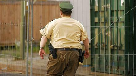 Im Alter darf man ruhig zwei, drei Kilo zulegen. Aber wer noch nicht mal den Einstiegstest in jungen Jahren schafft, ist bei der Polizei fehl am Platz.