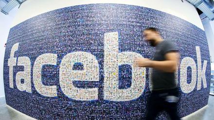 Hunderte Millionen Nutzer weltweit hat Facebook. Was passiert mit den Daten, wenn einer von ihnen stirbt? 
