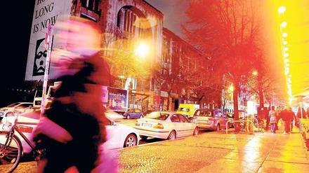 Das Tacheles war für zwei Jahrzehnte der touristische Hauptanziehungspunkt in der Oranienburger Straße. 200 Millionen Euro wurden nun für das Areal geboten. 