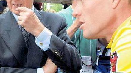 Früher oft zusammen. Hein Verbruggen (li.) und Lance Armstrong. Foto: dpa