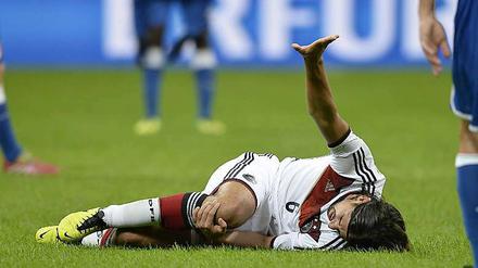 Schlimme Diagnose. Sami Khedira hat sich gegen Italien einen Kreuzbandriss zugezogen.