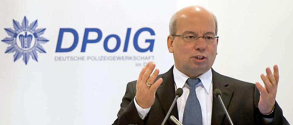 Reden, reden, reden. Der Bundesvorsitzende der Polizeigewerkschaft (DPolG), Rainer Wendt.