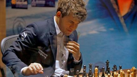 Kein Grund zur Verzweiflung. Magnus Carlsen führt nach sechs WM-Partien 4:2.