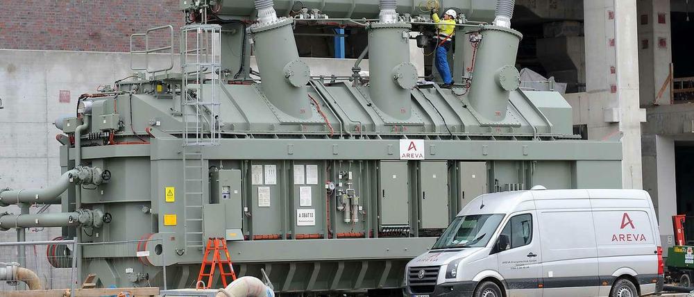 Das Ziel ist Energieeffizienz. Auch riesige Transformatoren - wie hier beim Steinkohlekraftwerk Moorburg im Süden von Hamburg - sollen von der Ökodesign-Richtlinie erfasst werden.