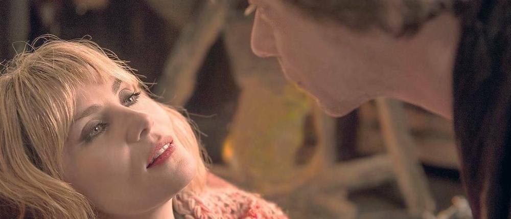 Emmanuelle Seigner in einer Filmszene.