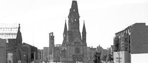 Auch 1952 waren die massiven Zerstörungen aus dem Zweiten Weltkrieg noch deutlich erkennbar.