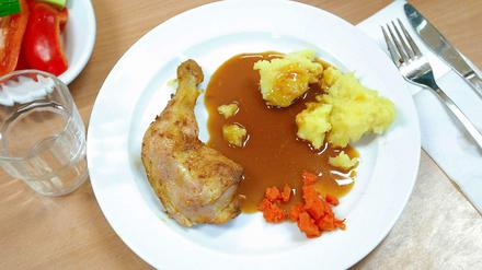 Soooo soll es nicht bleiben. Deshalb wird das Essen teurer. Jetzt drohen Abbestellungen. 