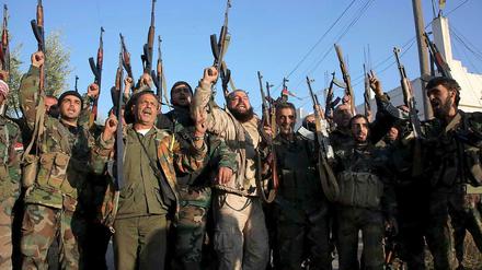 Soldaten auf Assads Seite: Die Staats-PR verbreitet Schauergeschichten