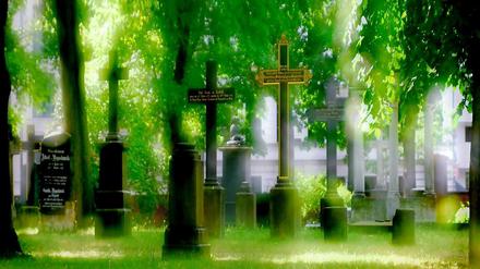 Da können die Friedhöfe wie hier der Alte Garnisonfriedhof in der Rosenthaler Straße noch so schön sein: Für viele Zugereiste ist die Vorstellung, in Berlin begraben zu werden, eine mehr als seltsame.