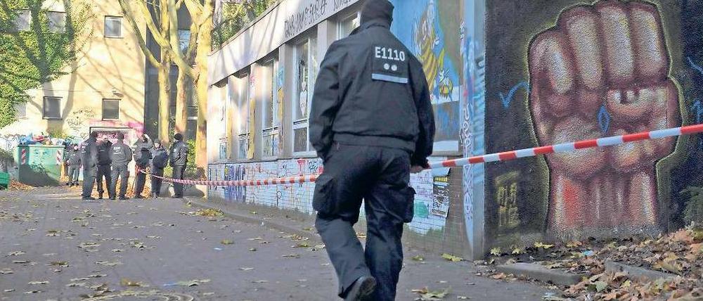 Kreuzberg im Herbst 2013. Als es neulich zu Gewalttaten kam, rückte auch noch die Polizei an. 
