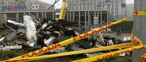 Die Trümmer des eingestürzten Supermarktes.