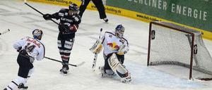 Da schlägt der Puck ein. Beim Wiedersehen mit Ex-Trainer Pierre Page setzten sich die Eisbären mit 5:2 gegen den München durch. 