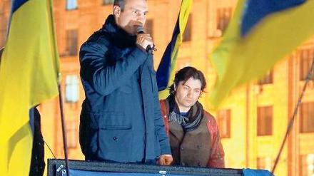 Für Europa. Witali Klitschko spricht bei einer Demonstration in Kiew zu seinen Mitbürgern. Der Schwergewichts-Boxweltmeister und Politiker hatte zu dem Protest aufgerufen. Foto: dpa