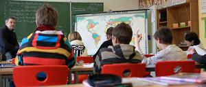 Kein Platz mehr. Bei Vergehen wie gefährliche Körperverletzung müssen Schüler nicht nur in Berlin meist ihre Schule verlassen. Ihnen muss eine Ausweichschule desselben Typs angeboten werden. 
