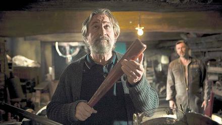 Schlag den Klempner. Robert De Niro als Giovanni Manzoni, Mafiaboss außer Dienst. Foto: Universum Film