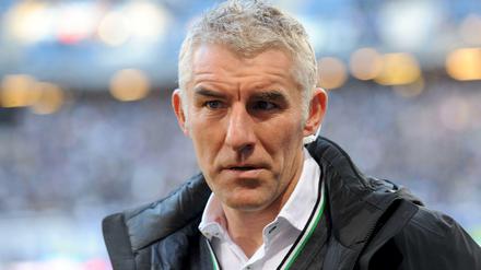 Mirko Slomka wirkt in Hannovers Krise ratlos.