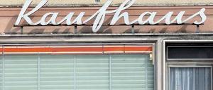 Kaufhaus? Oder zumindest das, was man vor vielen Jahren darunter verstand. Die Fachhändler in kleinen und mittelgroßen Städten sind dem Online-Handel kaum gewachsen.