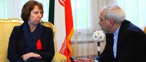 Irans Außenminister Mohammed Javad Zarif und die EU-Außenbeauftragte Catherine Ashton in Genf.