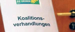 Noch ist die Tür zu. Aber CDU und Grüne in Hessen meinen es ernst. Foto: dpa