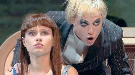 Entertainerinnen. Tabea Bettin (links) und Katharina Maria Schubert.