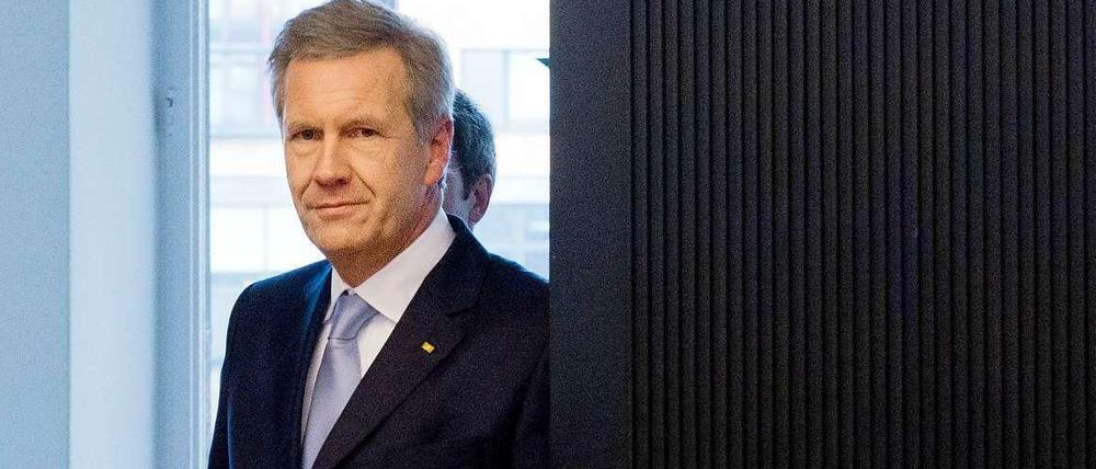 Ex-Bundespräsident Christian Wulff auf dem Weg in den Gerichtssaal.