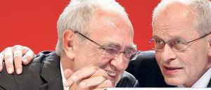 „Jetzt mach du weiter.“ Berthold Huber (rechts) geht in Rente, die IG Metall führt in den nächsten Jahren Detlef Wetzel. Foto: Imago