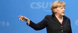 Linksdrall: Die Kanzlerin will weiterregieren und ist deshalb zu Zugeständnissen an die SPD bereit. 