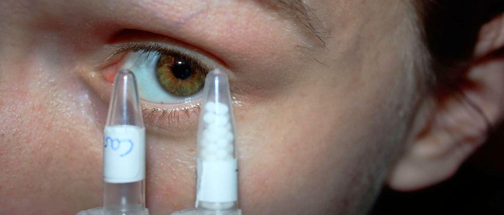 Cyrill und die kleinen weißen Kügelchen.