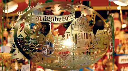 Aushängeschild. Der Christkindlesmarkt ist auch außerhalb Deutschlands bekannt. Genau wie die Lebkuchen, die gern in Dürerdosen verschenkt werden.